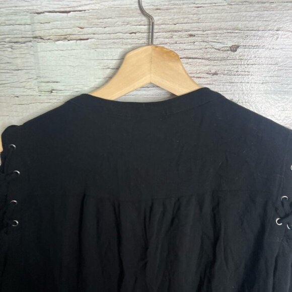 Torrid black blouse long sleeve top lace size 1x - Picture 5 of 7